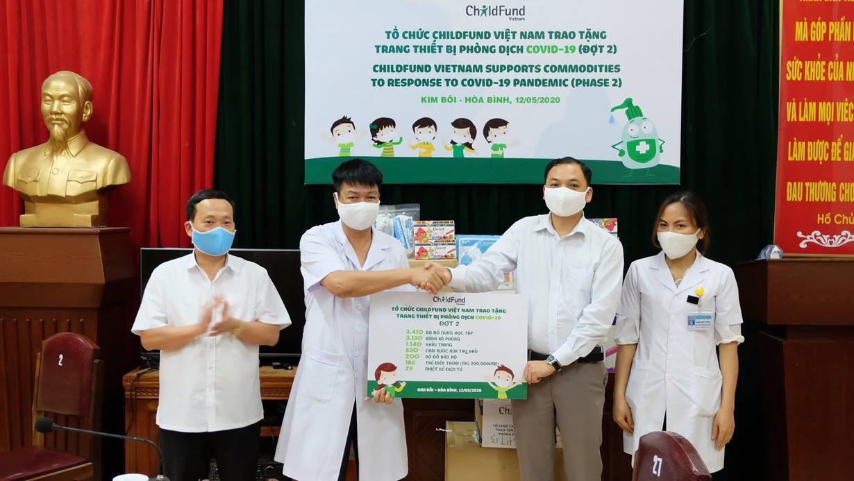 Chung tay hỗ trợ cộng đồng phòng, chống Covid-2019

